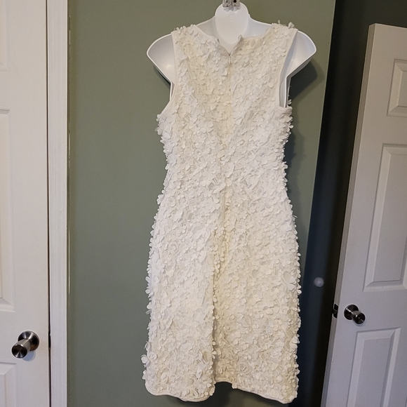 Nina Leonard Sz XL White Lacy Floral Embellished Stretch Dress. - Picture 12 of 16